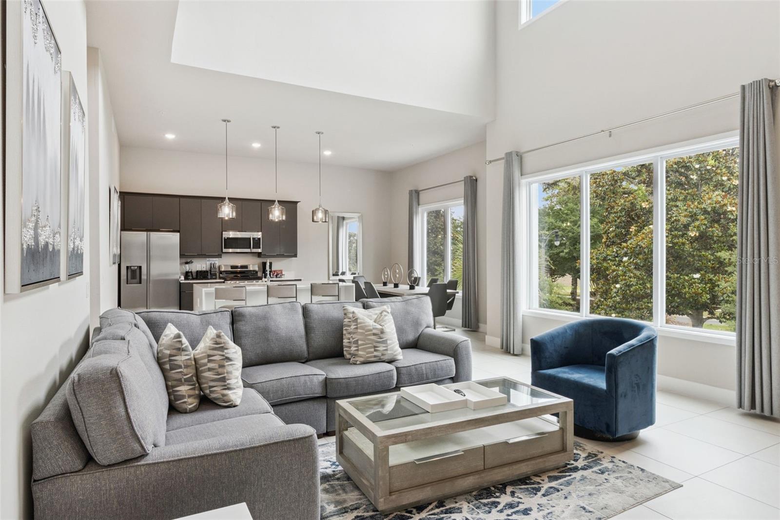 REUNION - Residential