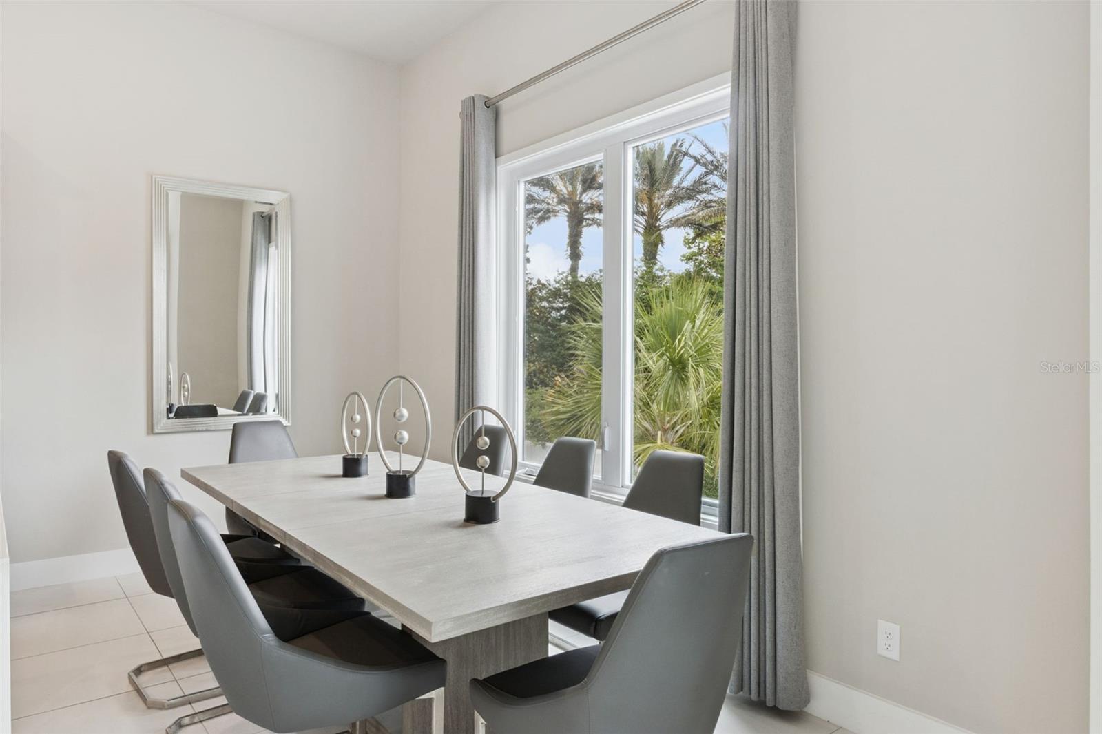 REUNION - Residential