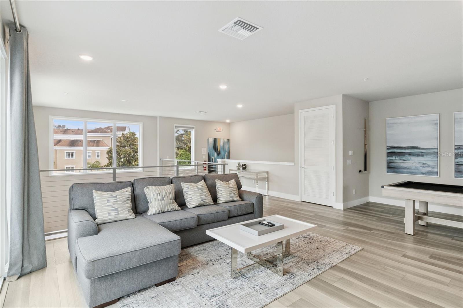REUNION - Residential