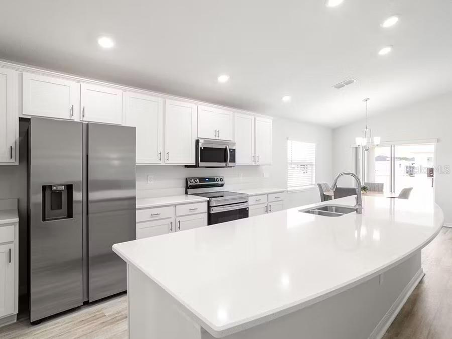 3167 LAUREL OAK LANE