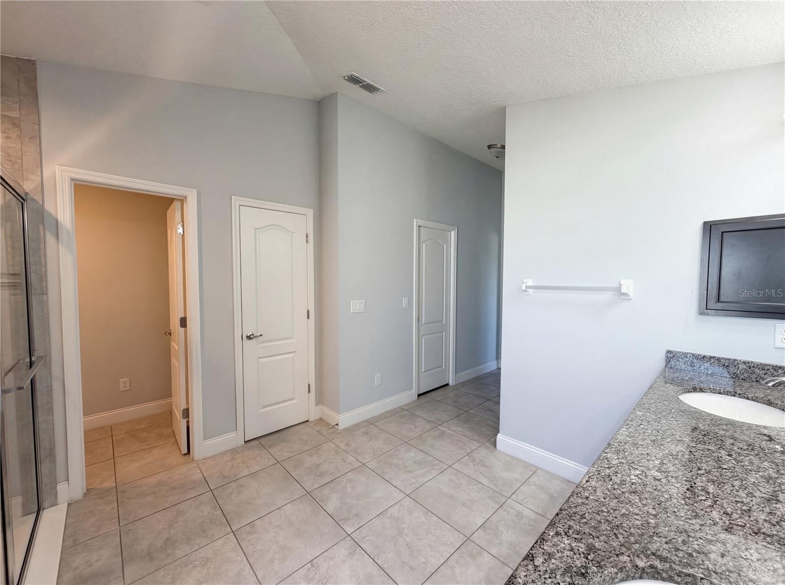 MEADOW GLENN UN 2 - Residential