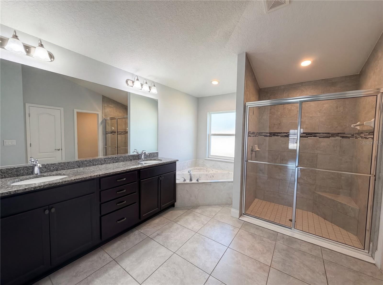 MEADOW GLENN UN 2 - Residential