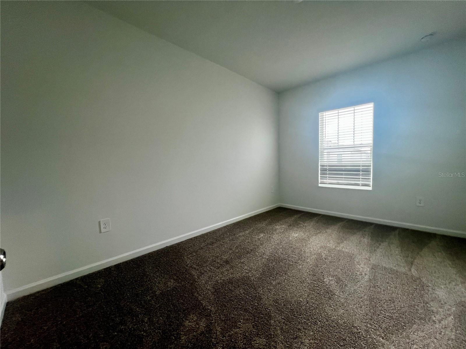 CHATEAU/ASTONIA - Residential Lease