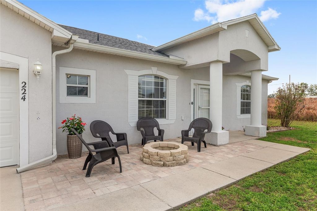 Photo of 224 Oak Lane, Ocala, FL 34472 (MLS # OM720958)