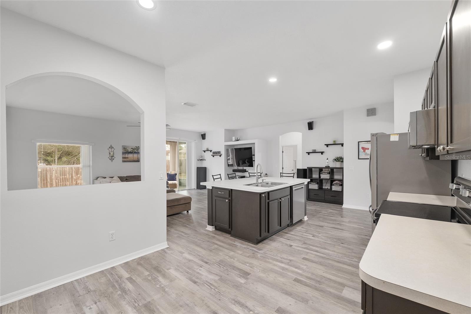 SILVER SPGS SHORES UN 32 - Residential