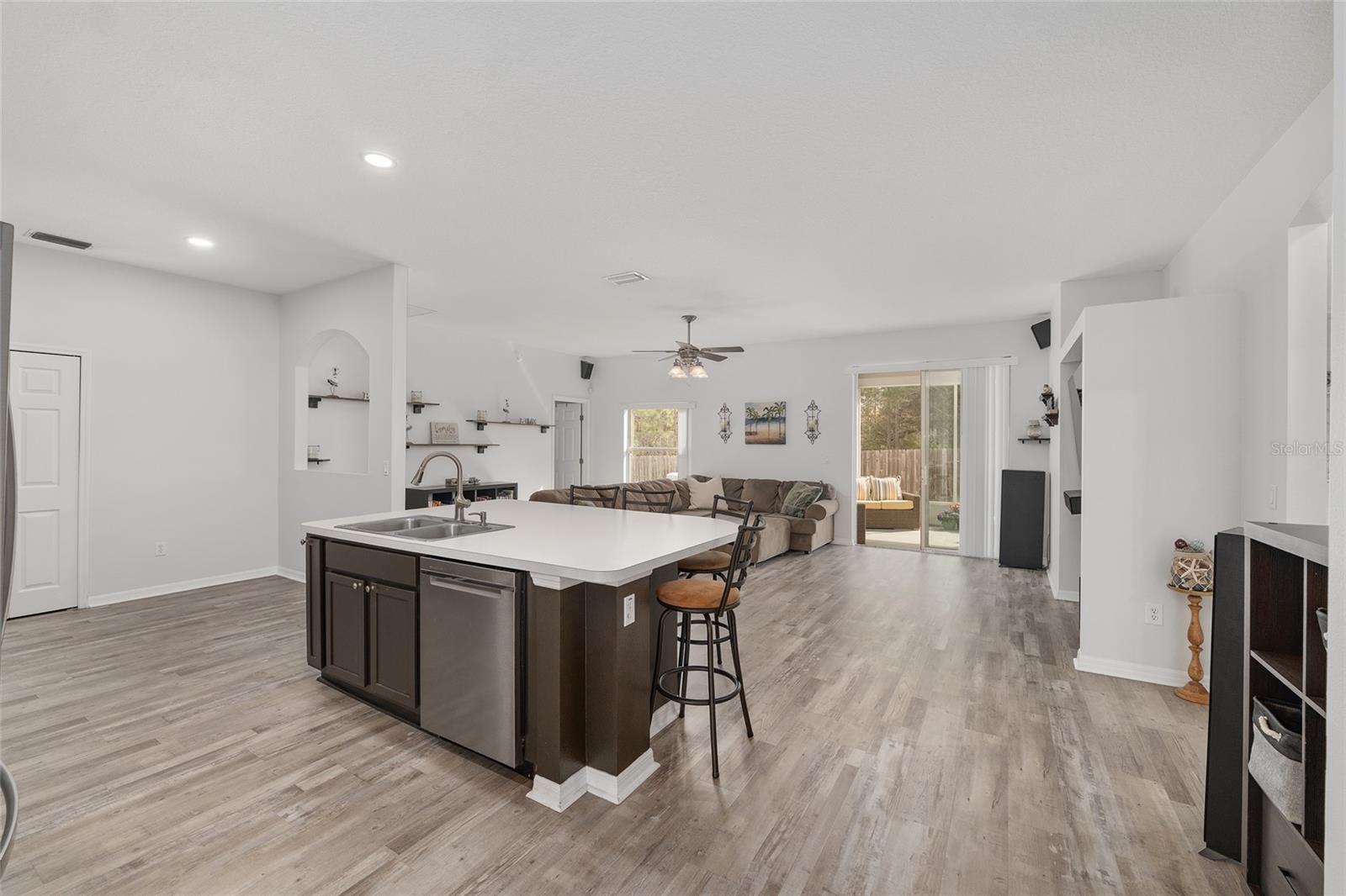 SILVER SPGS SHORES UN 32 - Residential