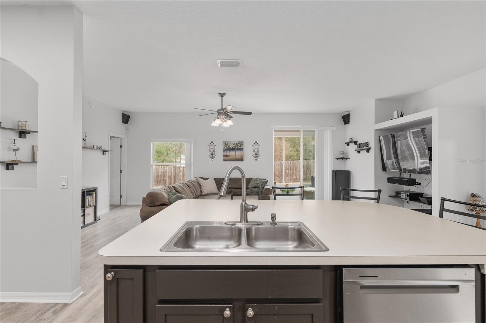 SILVER SPGS SHORES UN 32 - Residential