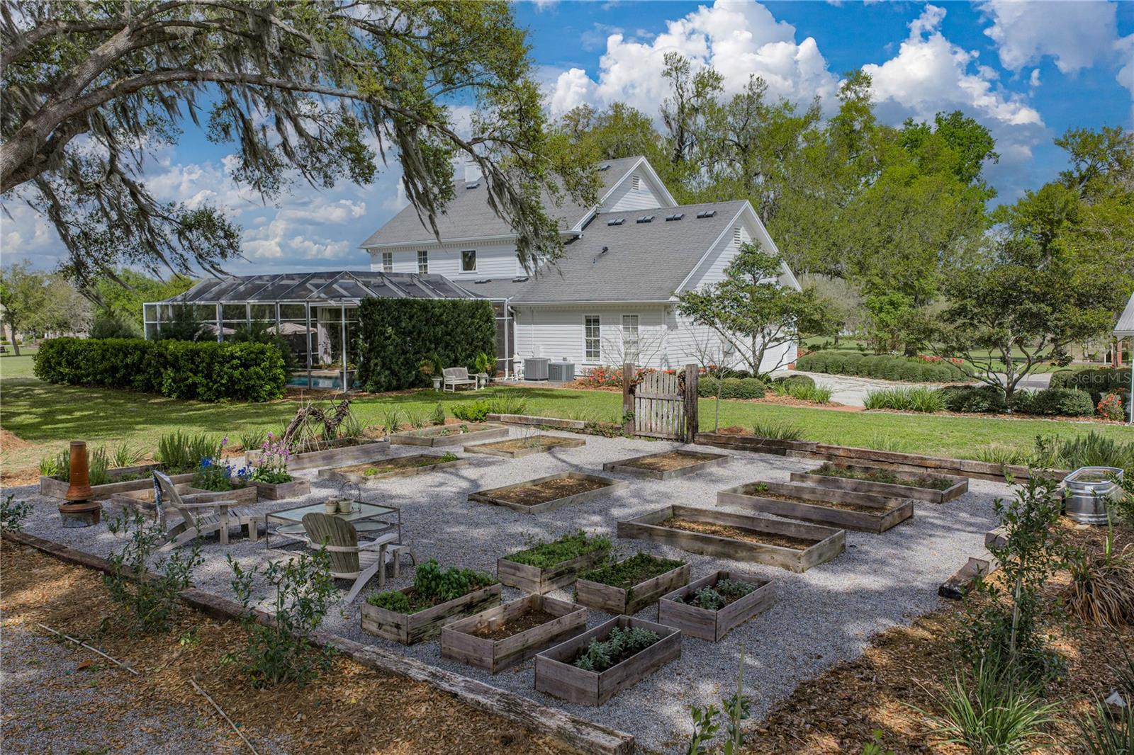 MISSION VALLEY ESTATES - Residential