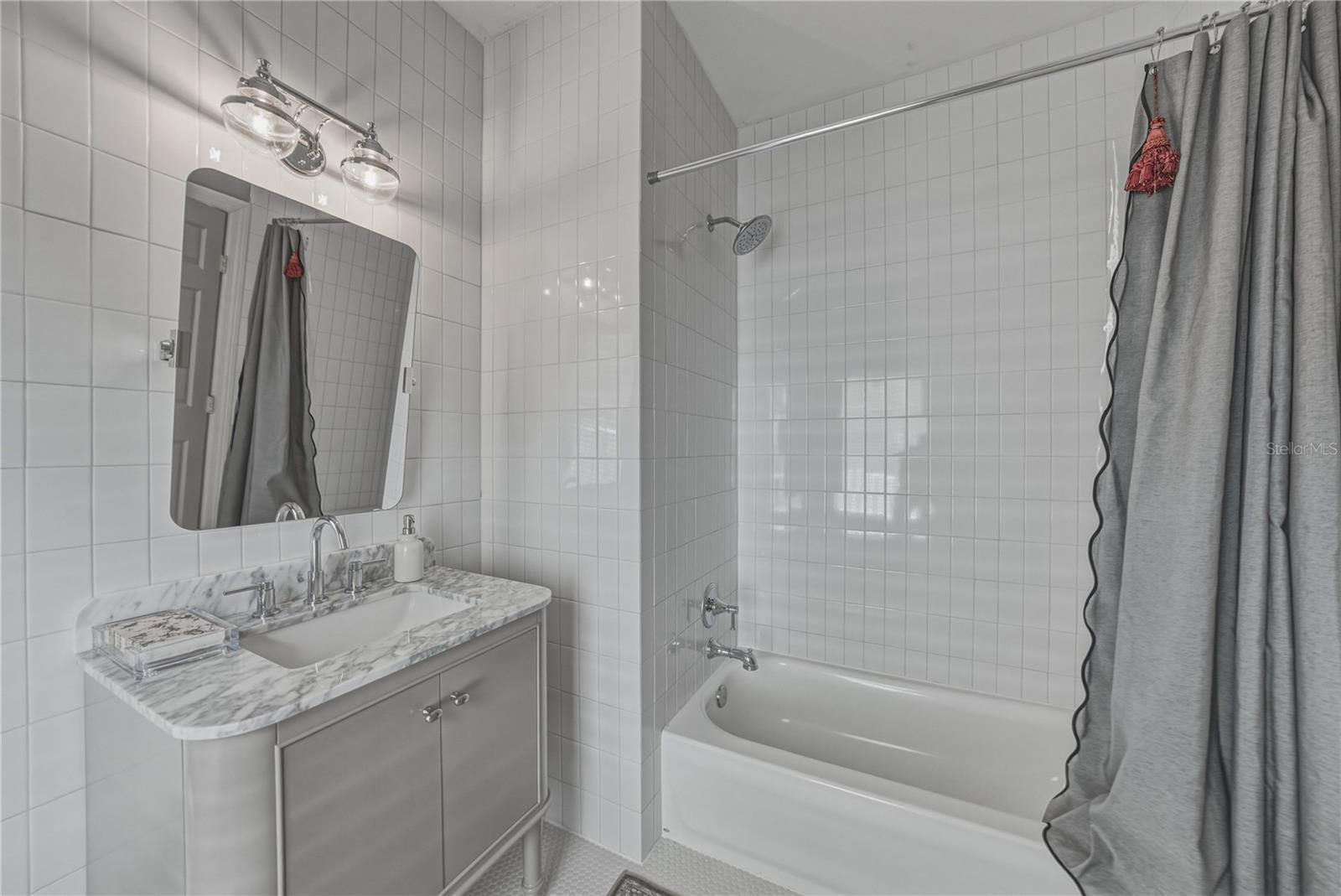 MISSION VALLEY ESTATES - Residential