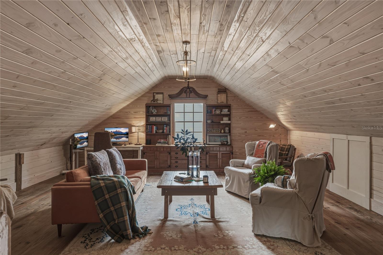 MISSION VALLEY ESTATES - Residential