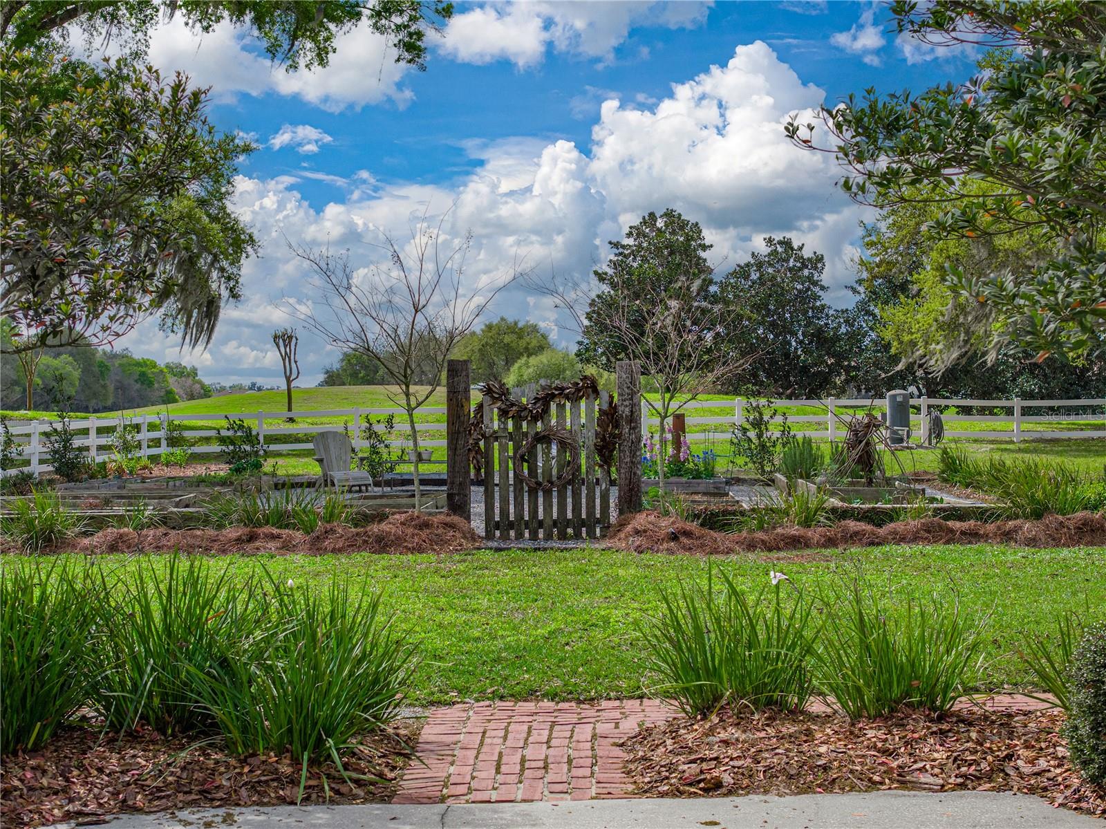 MISSION VALLEY ESTATES - Residential