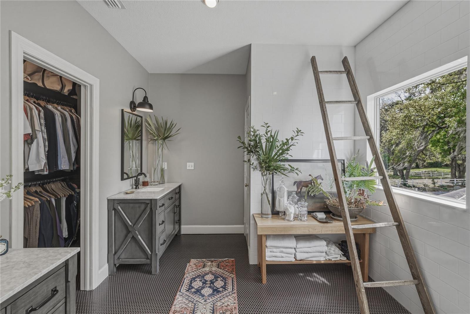 MISSION VALLEY ESTATES - Residential