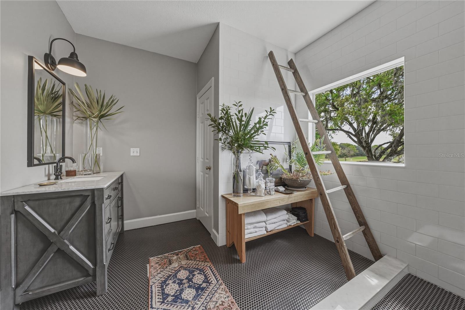 MISSION VALLEY ESTATES - Residential