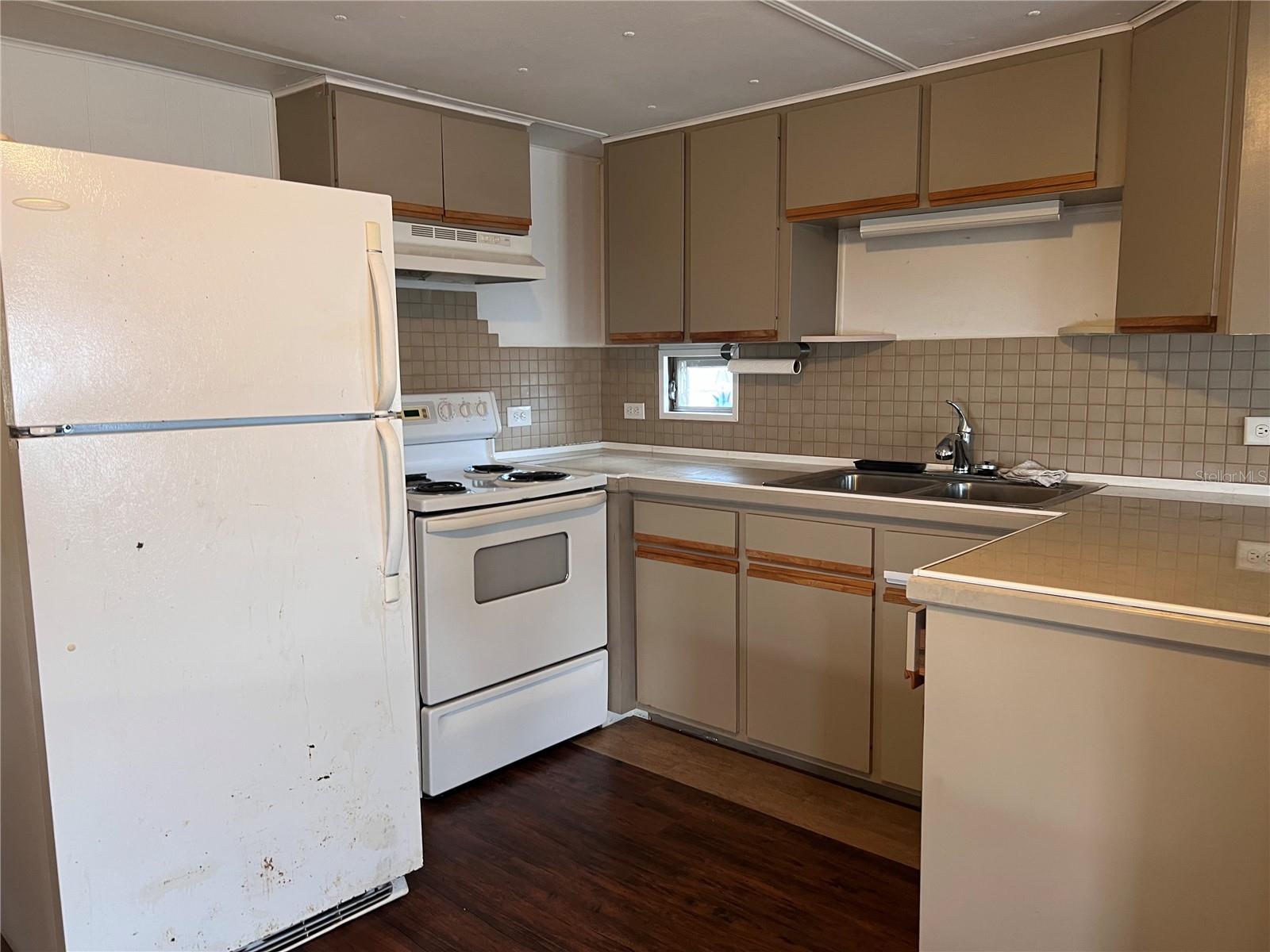 BRADENTON TROPICAL PALMS CO-OP - Residential