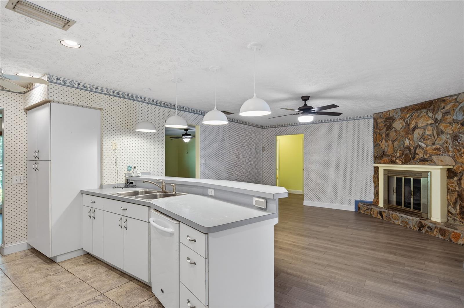 TEMPLE TERRACE RIVERSIDE SUBDI - Residential