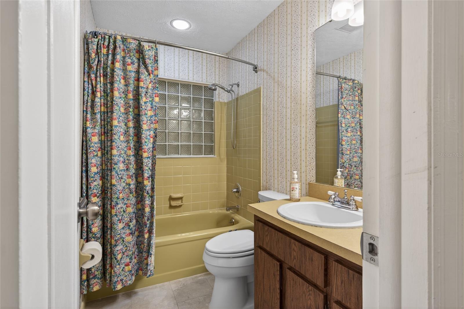 TEMPLE TERRACE RIVERSIDE SUBDI - Residential