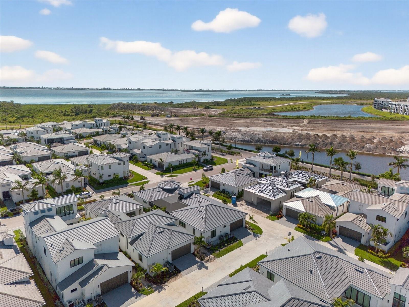 AQUA LAGOON - Residential