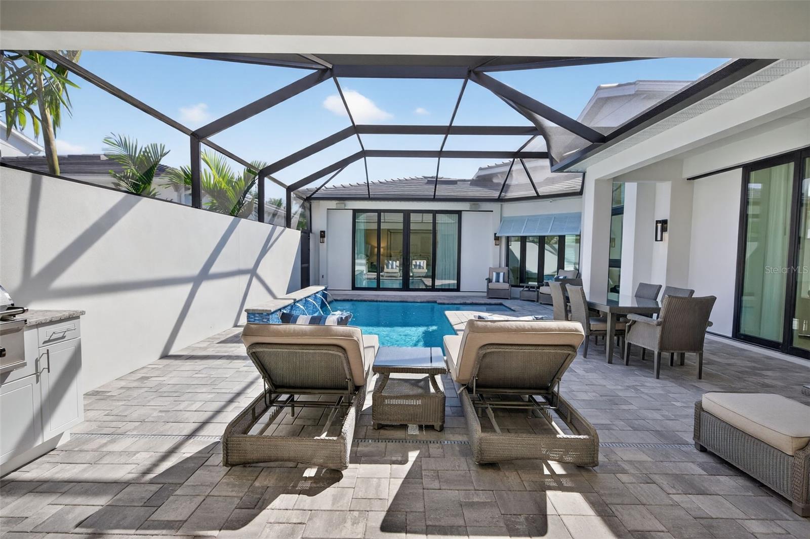 AQUA LAGOON - Residential