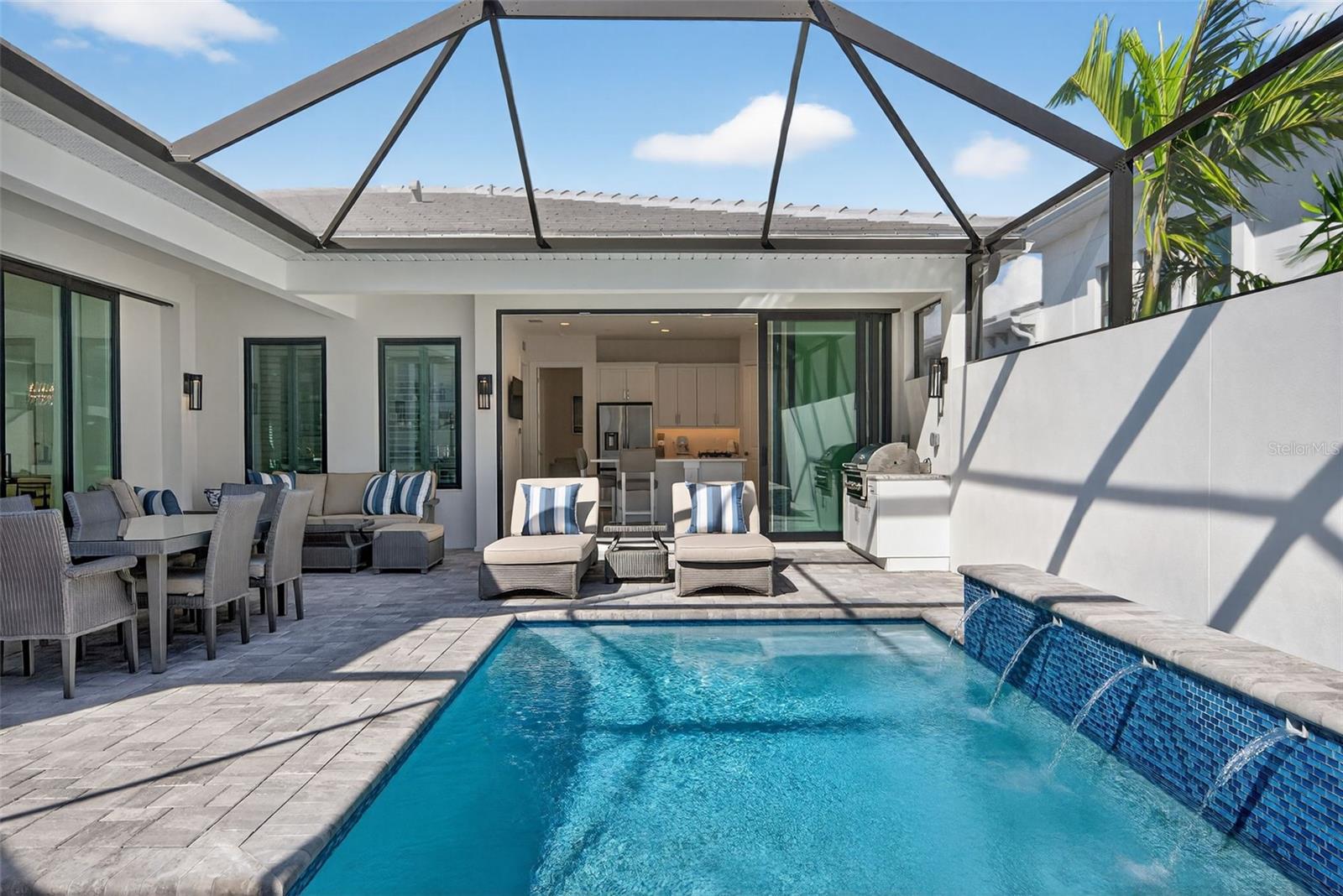 AQUA LAGOON - Residential