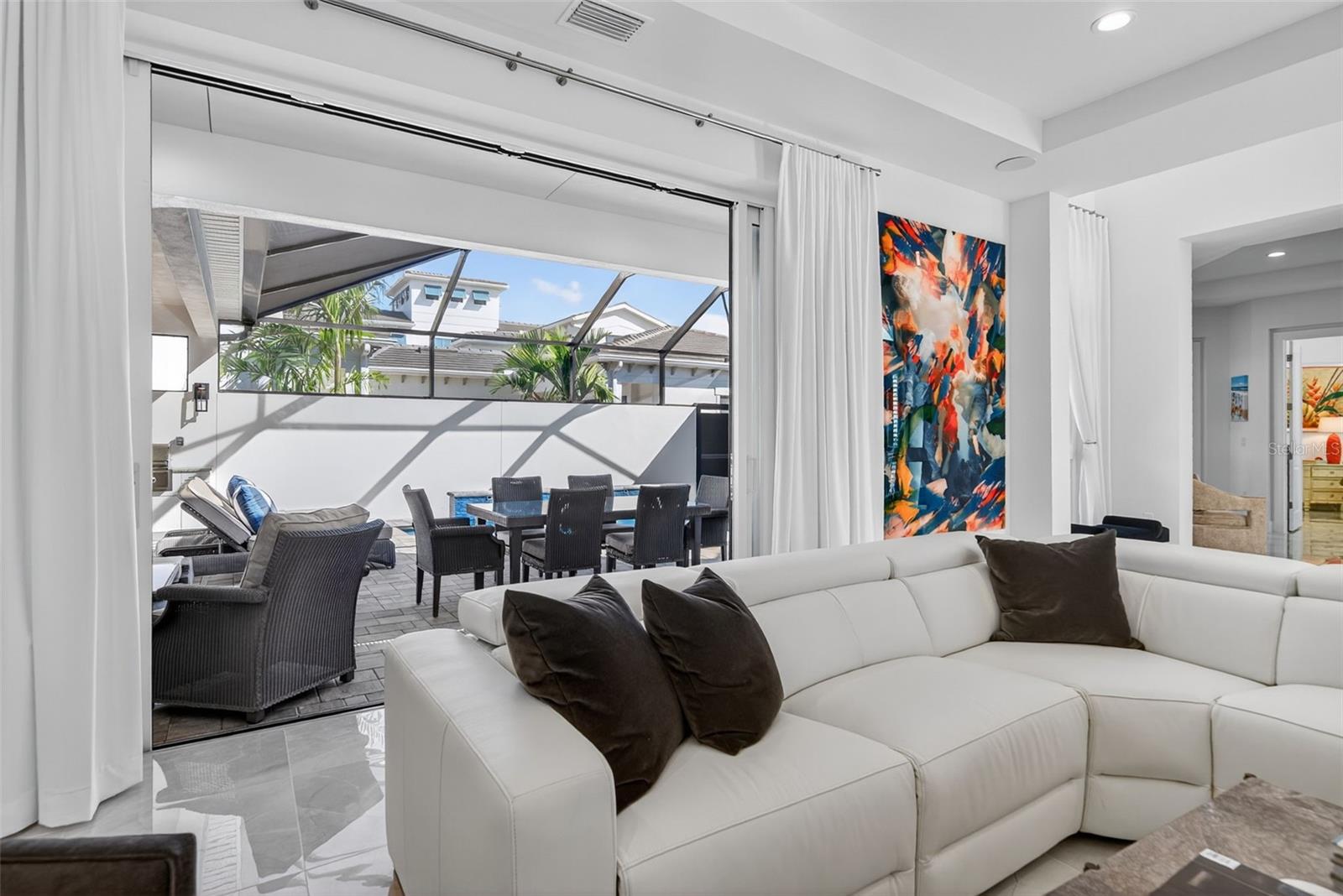 AQUA LAGOON - Residential