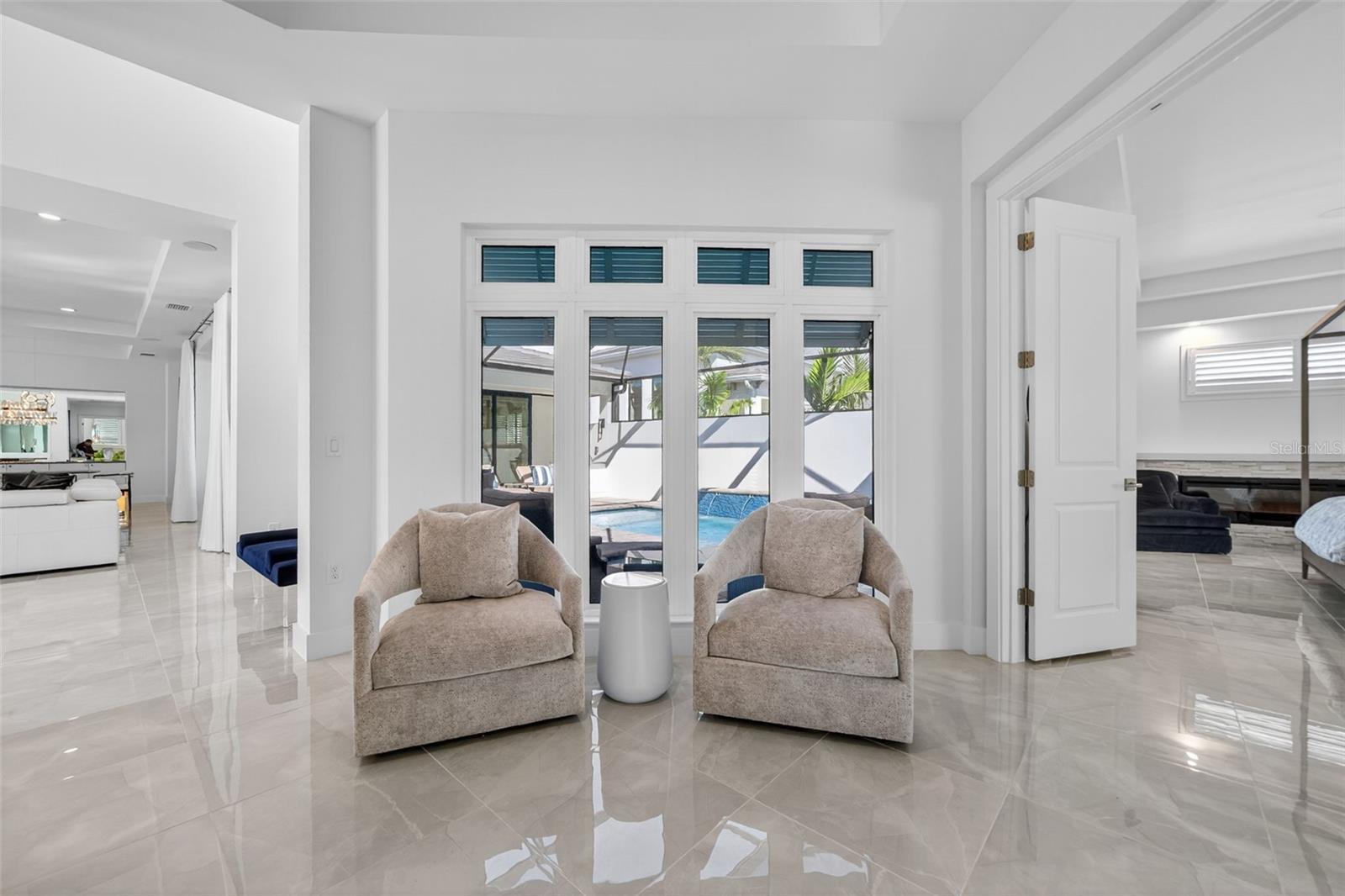 AQUA LAGOON - Residential