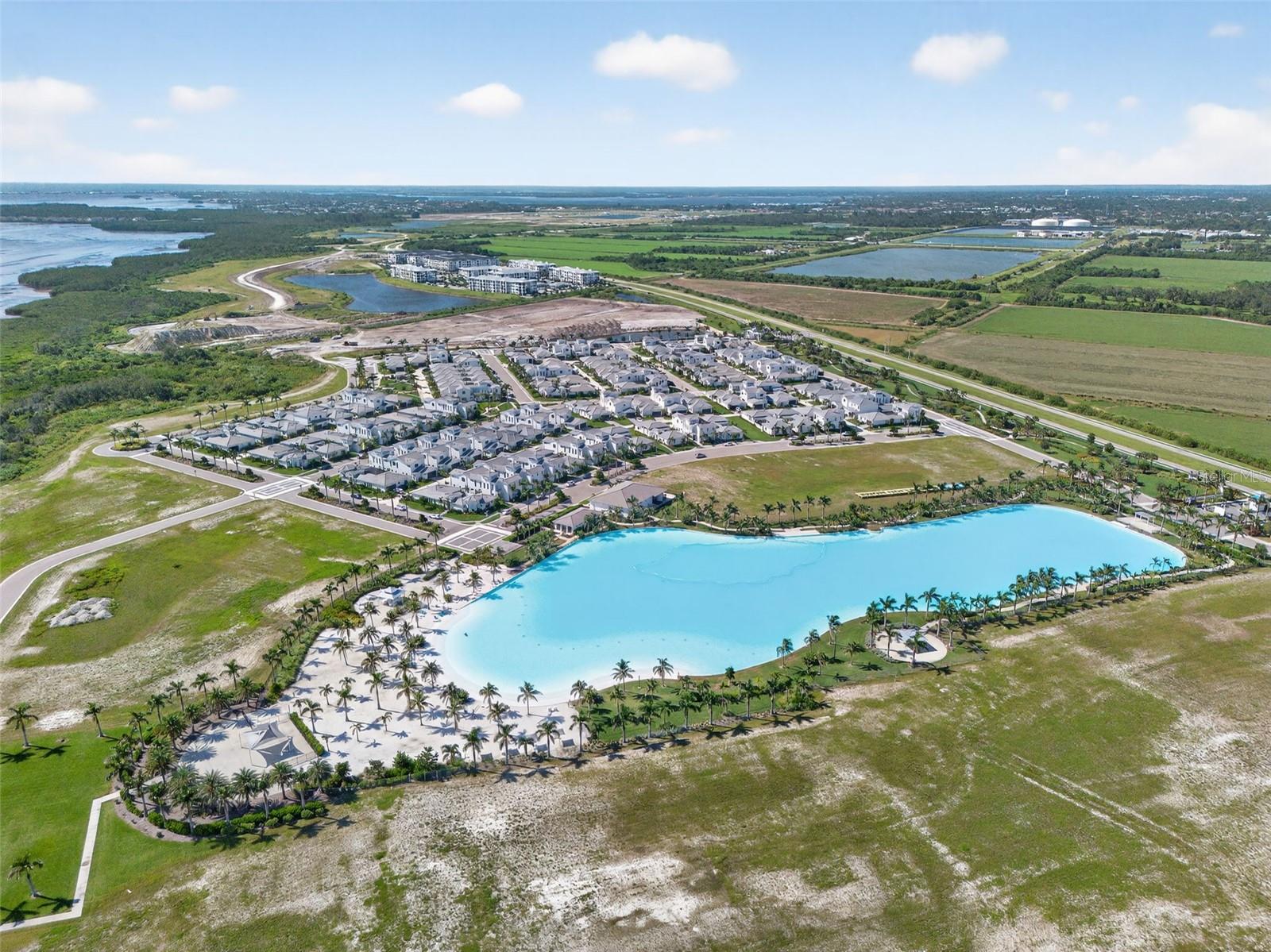 AQUA LAGOON - Residential