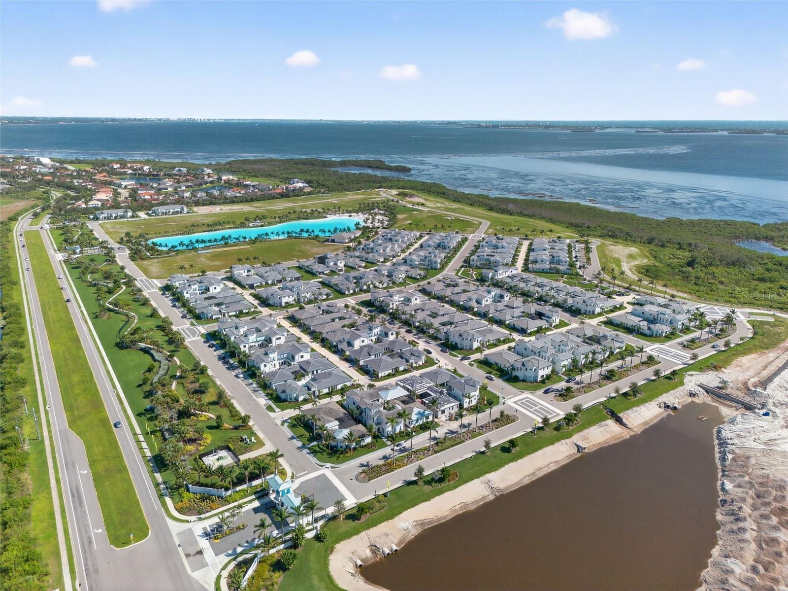 AQUA LAGOON - Residential
