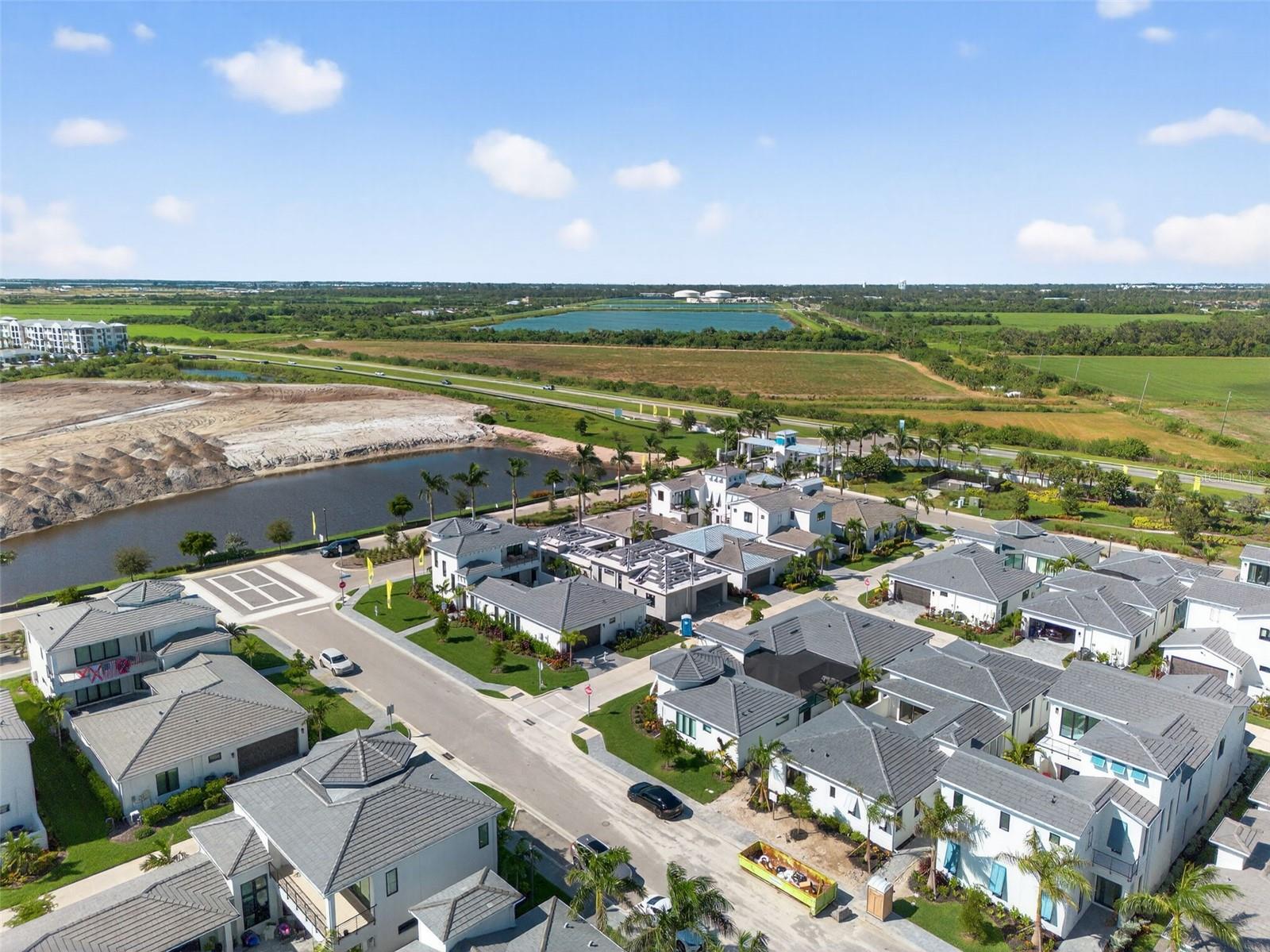AQUA LAGOON - Residential