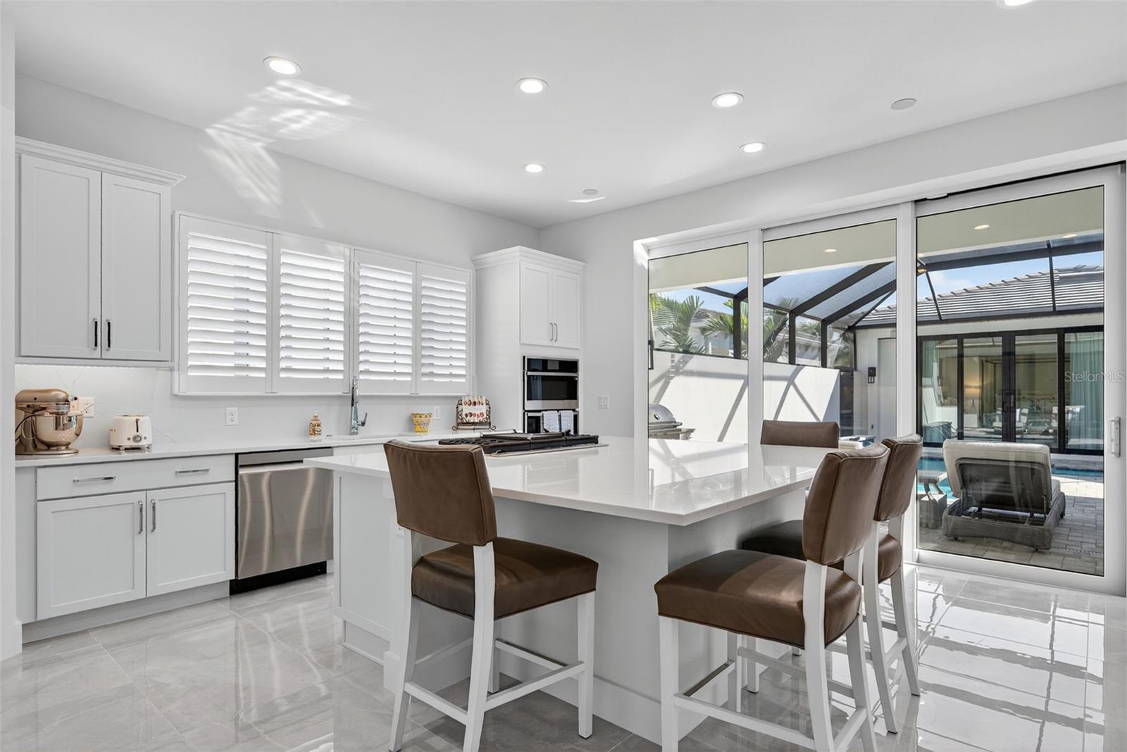 AQUA LAGOON - Residential