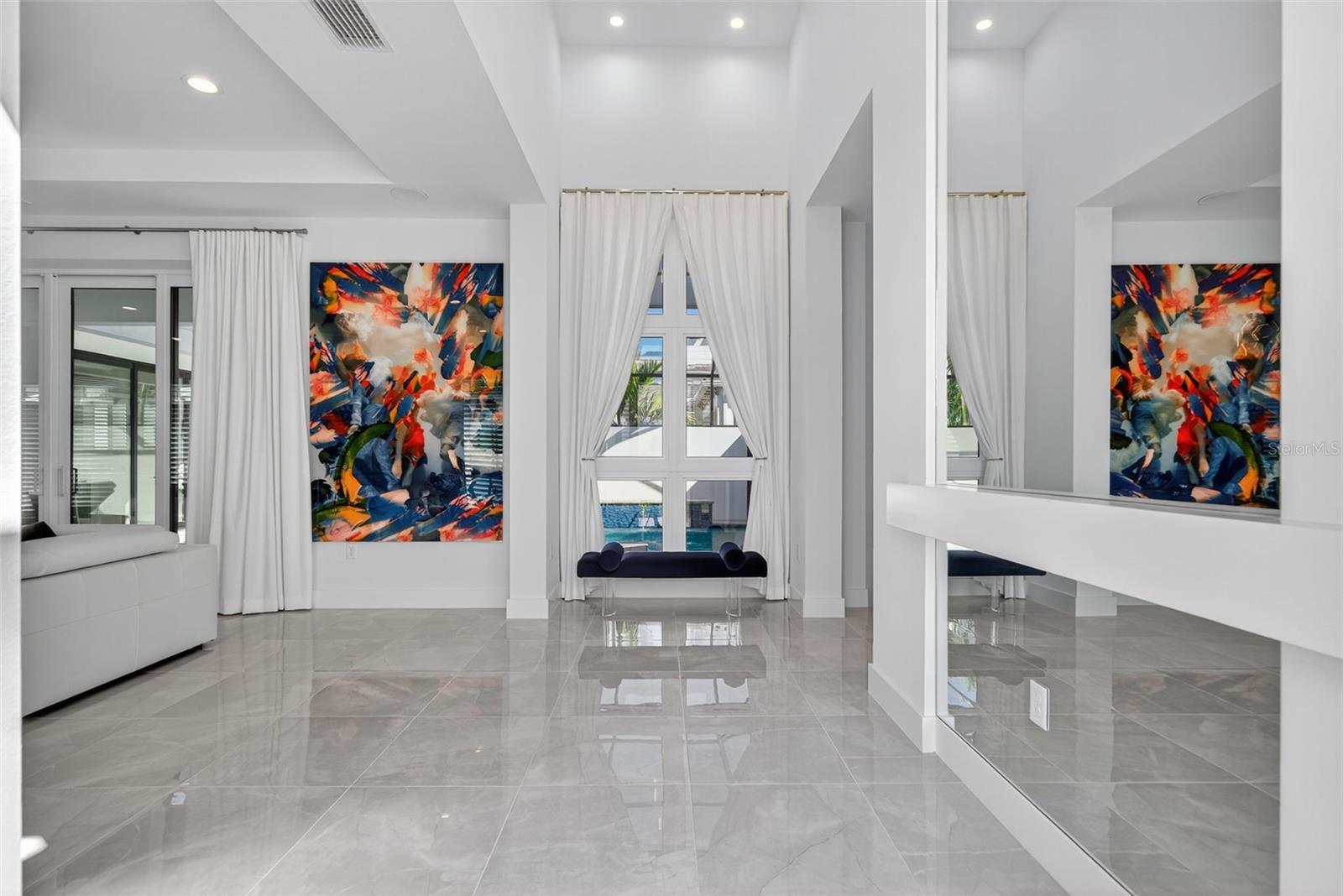 AQUA LAGOON - Residential