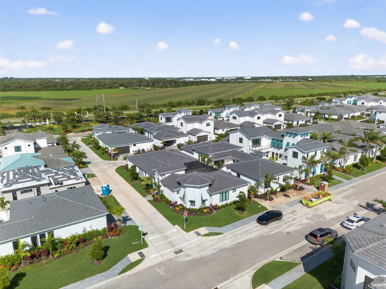 AQUA LAGOON - Residential