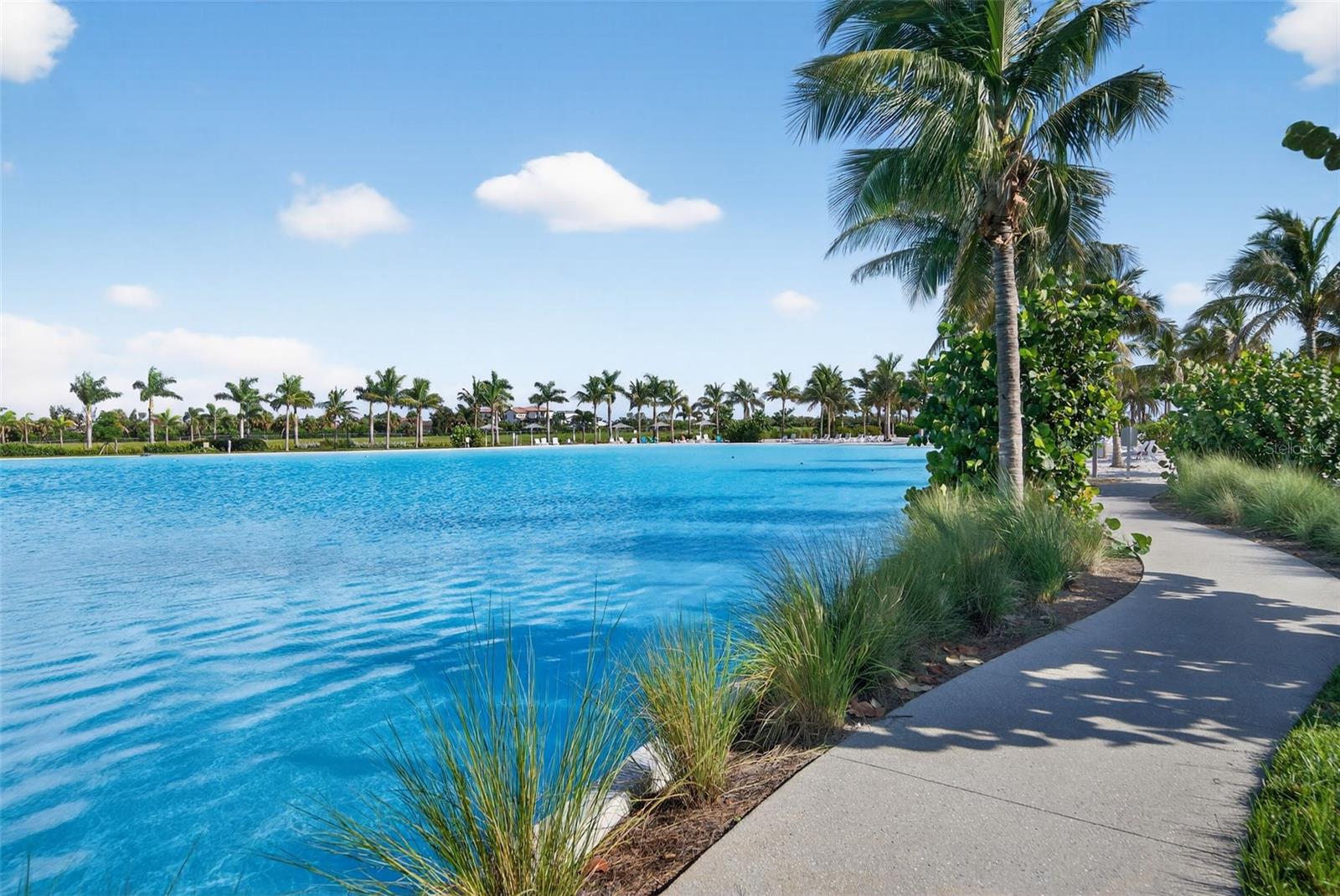 AQUA LAGOON - Residential