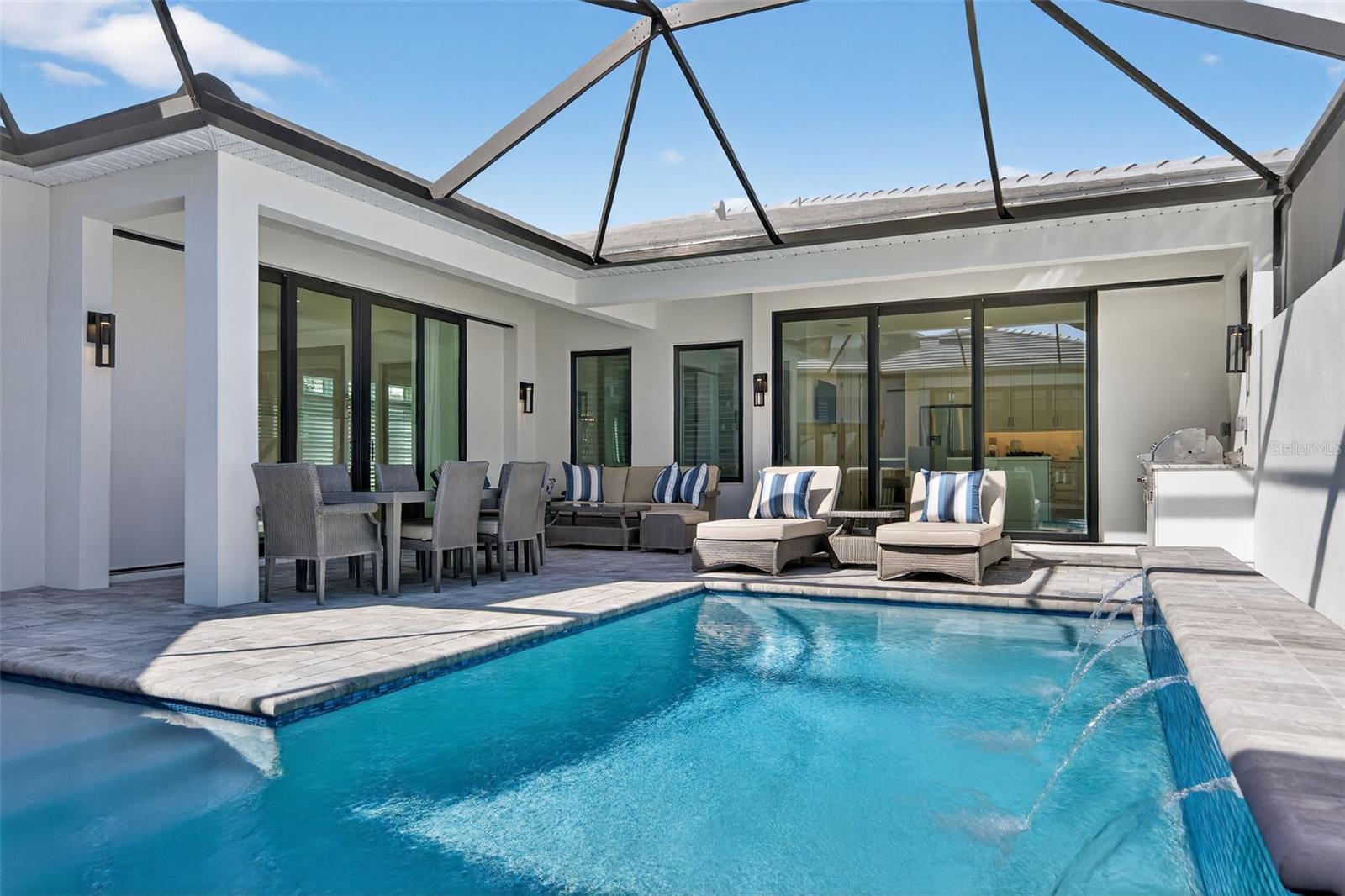 AQUA LAGOON - Residential