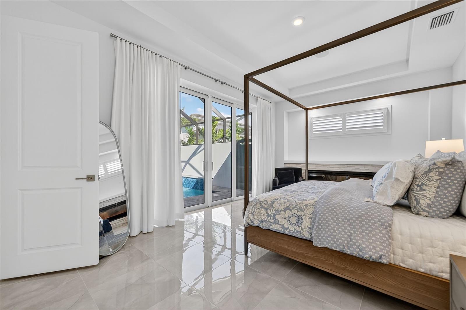 AQUA LAGOON - Residential