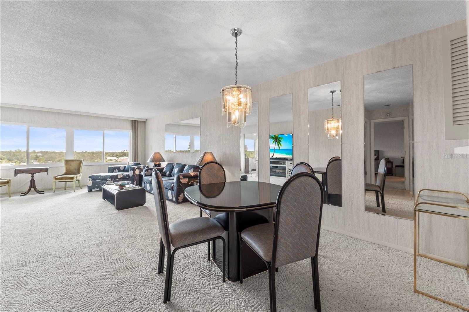 HARBOUR CLUB CONDO 2 - Residential