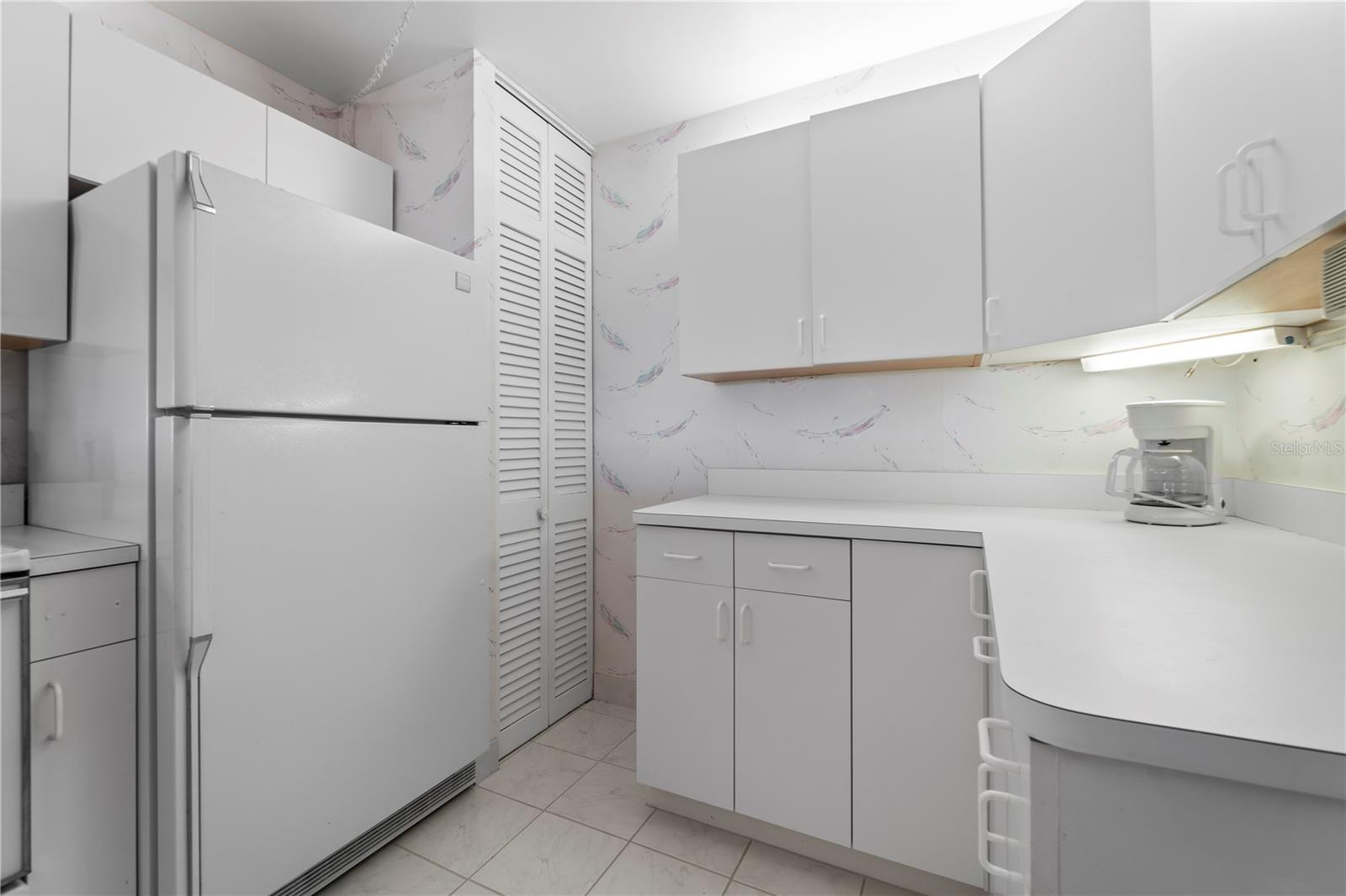 HARBOUR CLUB CONDO 2 - Residential