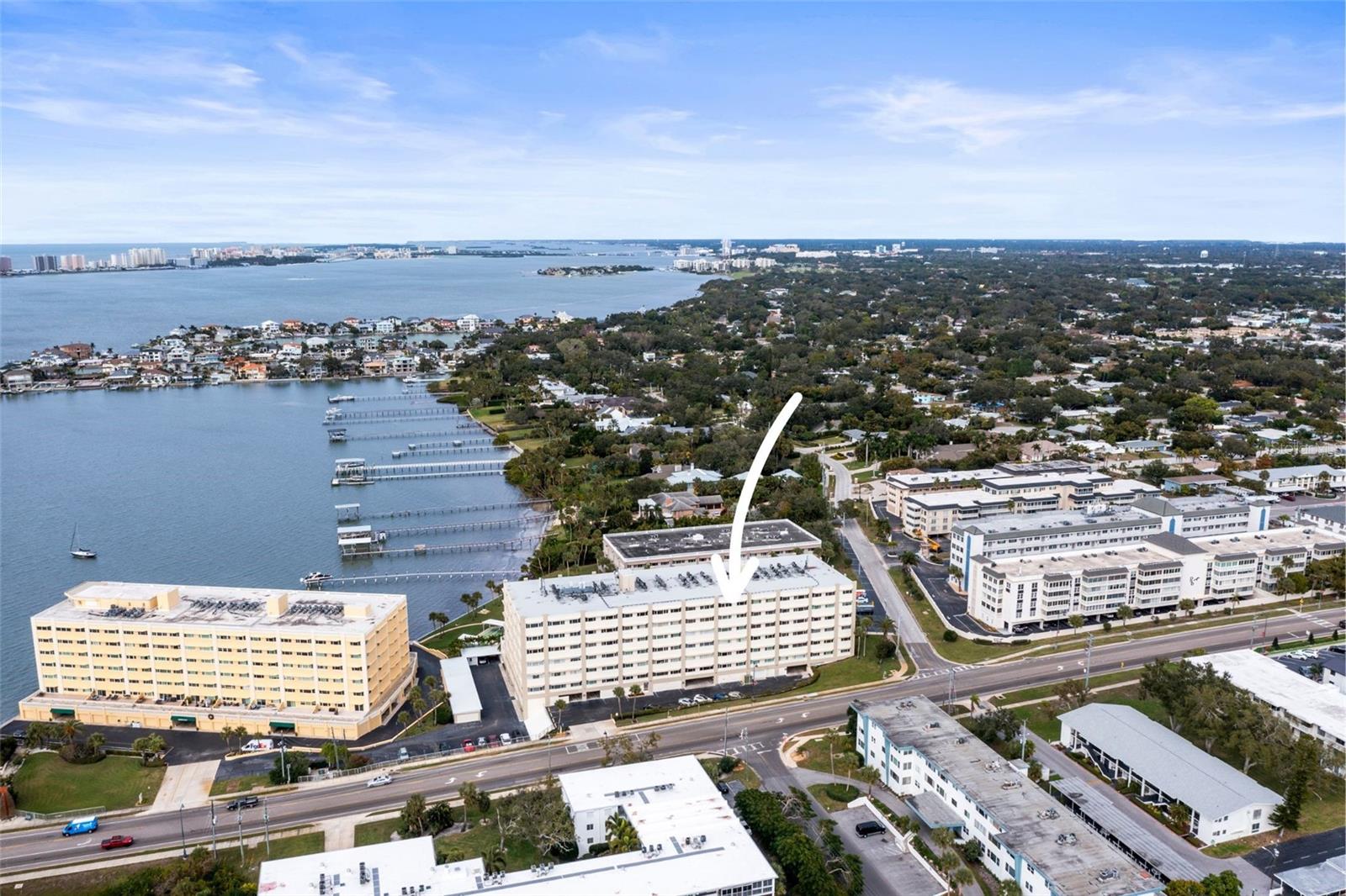 HARBOUR CLUB CONDO 2 - Residential