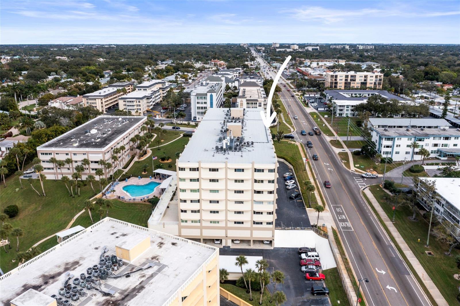 HARBOUR CLUB CONDO 2 - Residential