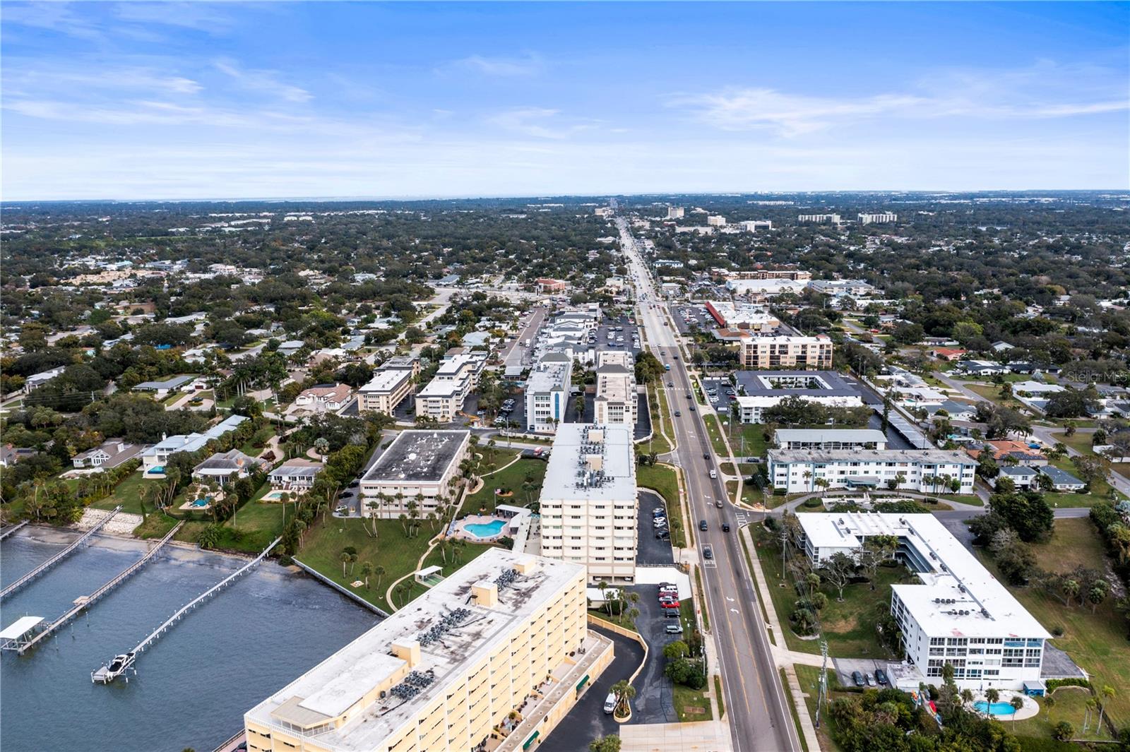 HARBOUR CLUB CONDO 2 - Residential