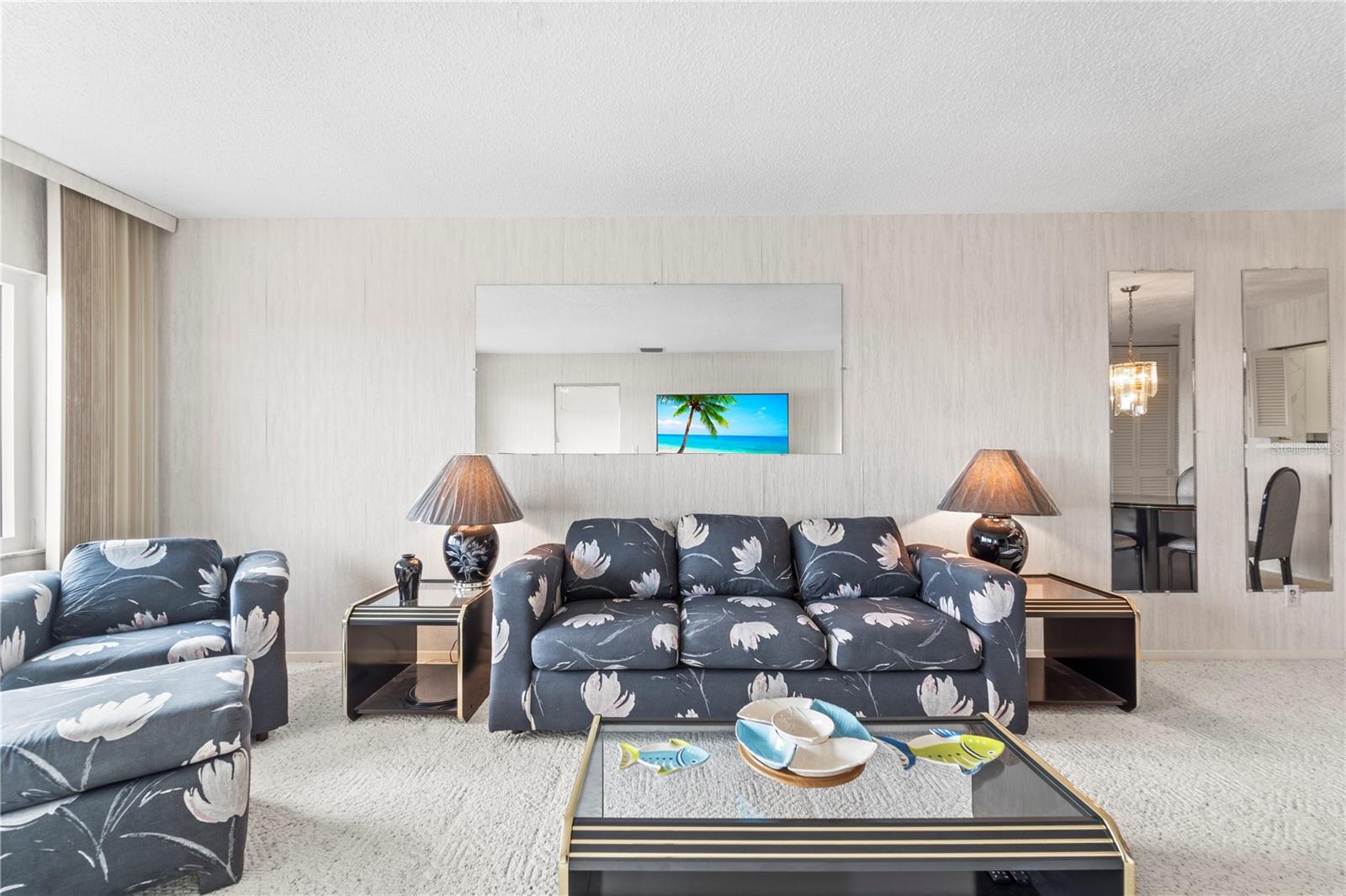 HARBOUR CLUB CONDO 2 - Residential