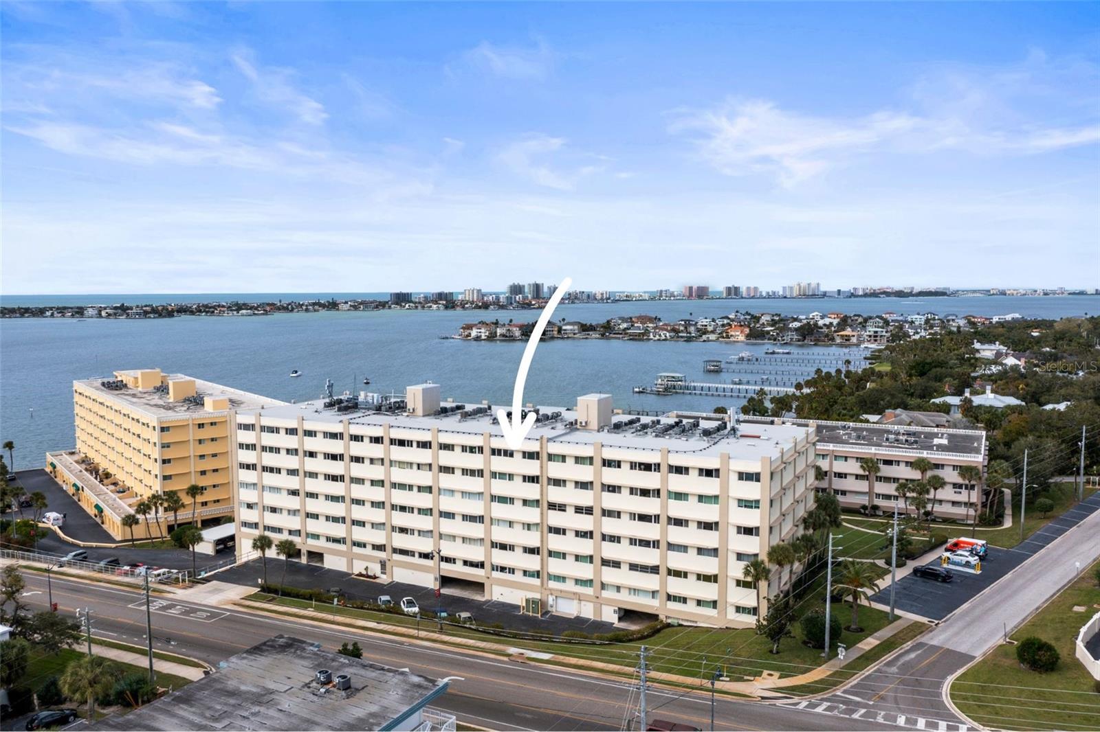 HARBOUR CLUB CONDO 2 - Residential