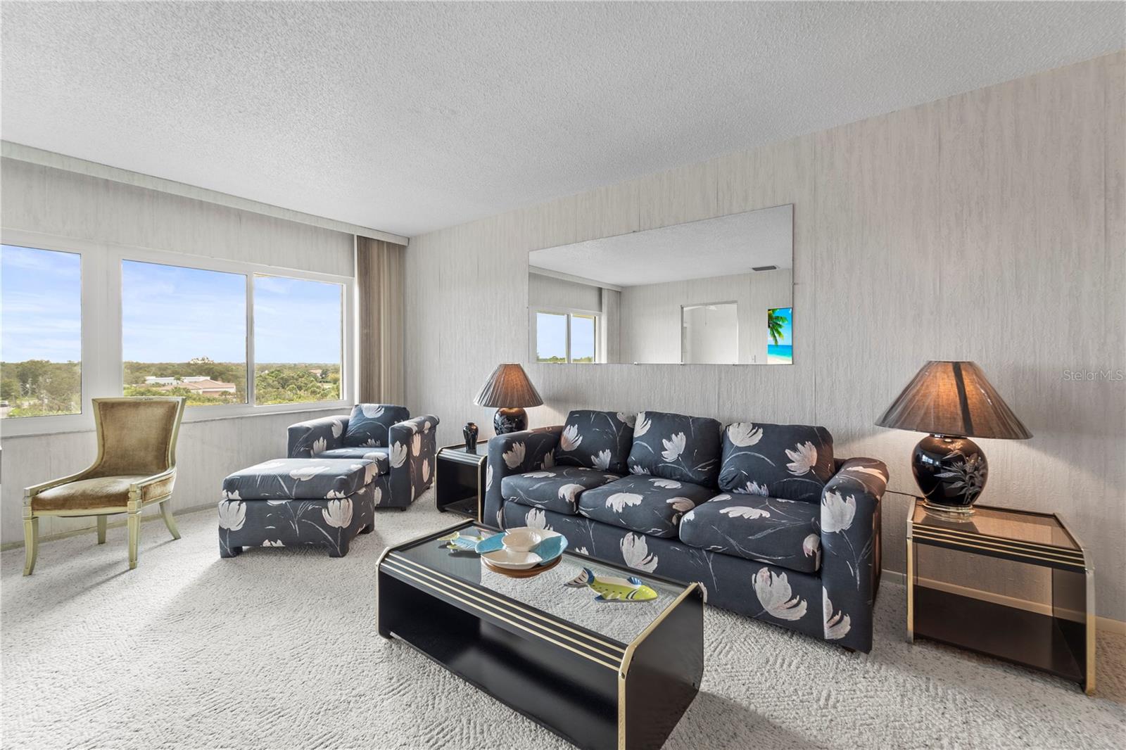 HARBOUR CLUB CONDO 2 - Residential