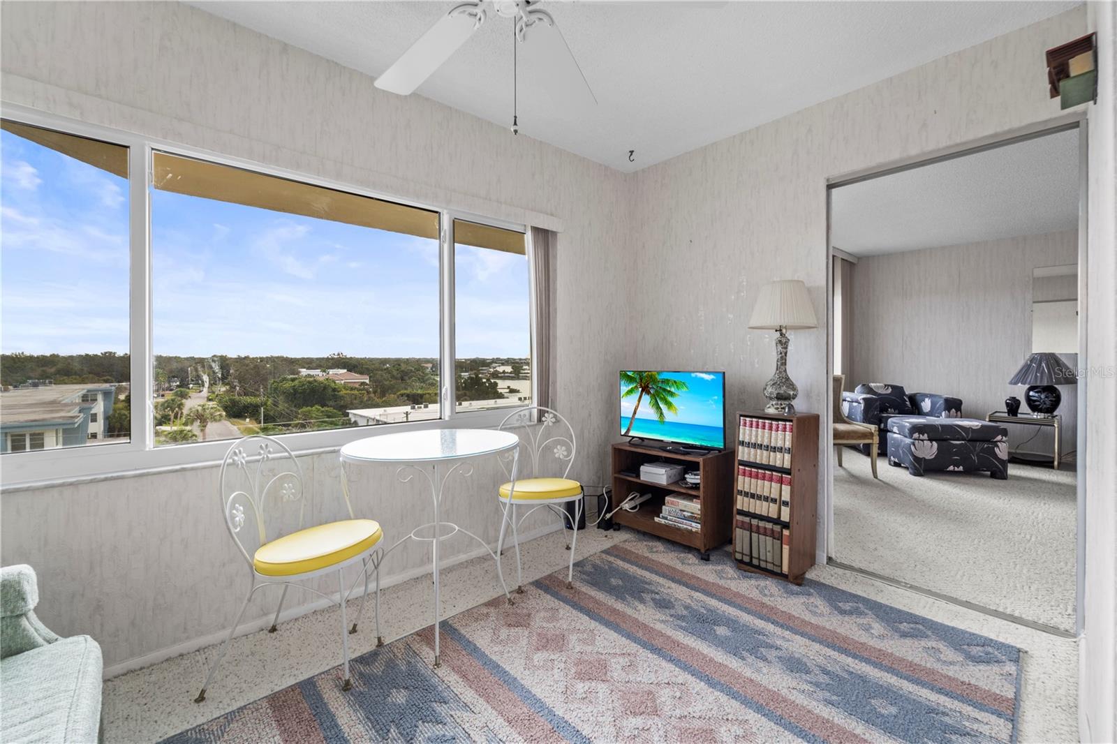 HARBOUR CLUB CONDO 2 - Residential