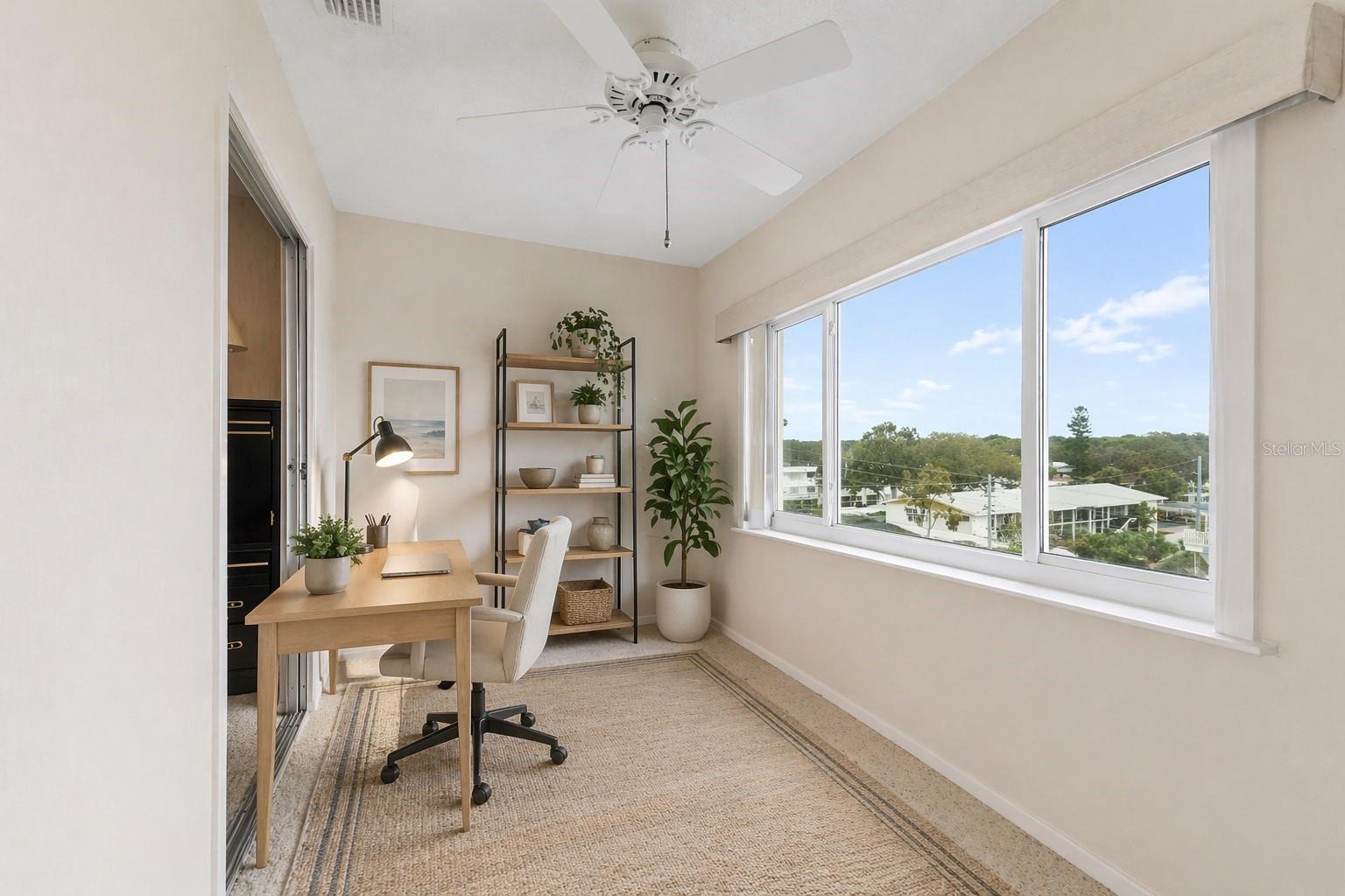 HARBOUR CLUB CONDO 2 - Residential