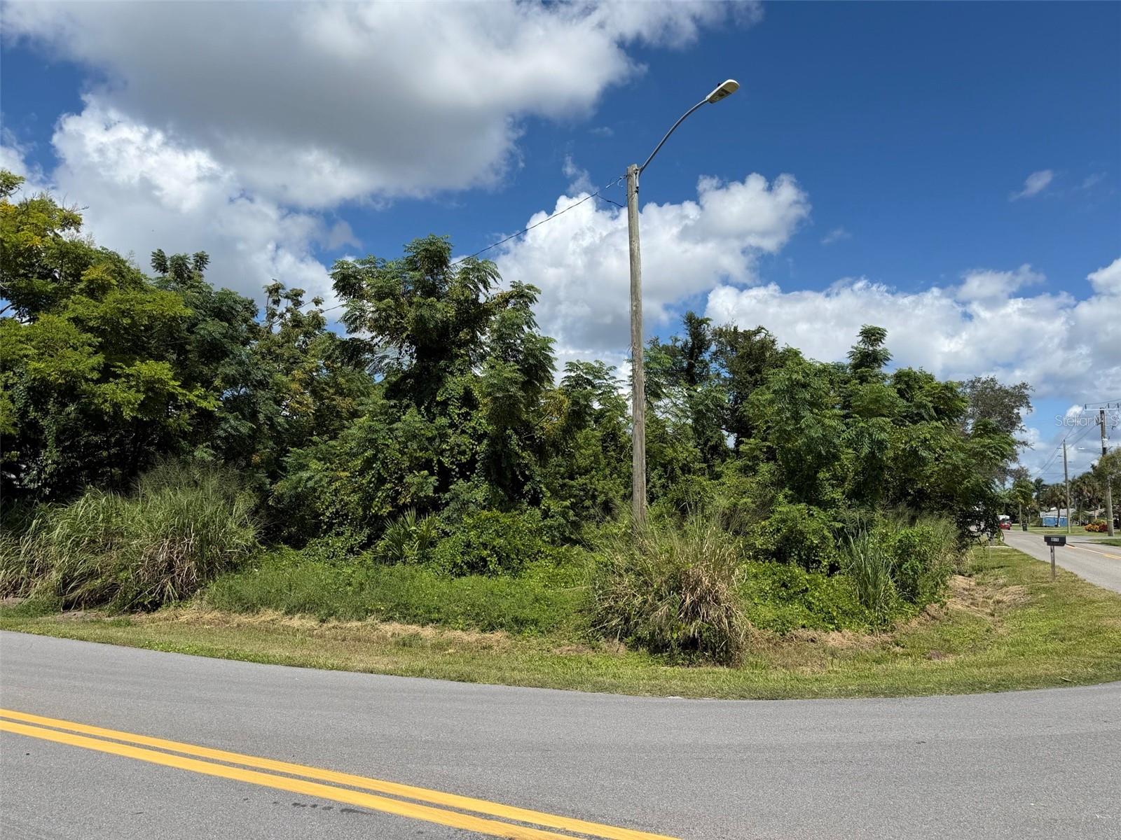 RAINBOW ROAD, VENICE, FL, 34293 4 RAINBOW ROAD