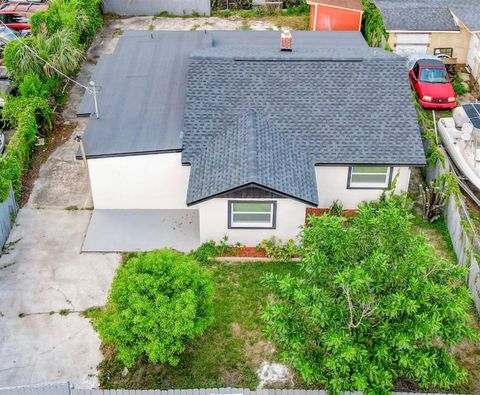 A home in DAYTONA BEACH