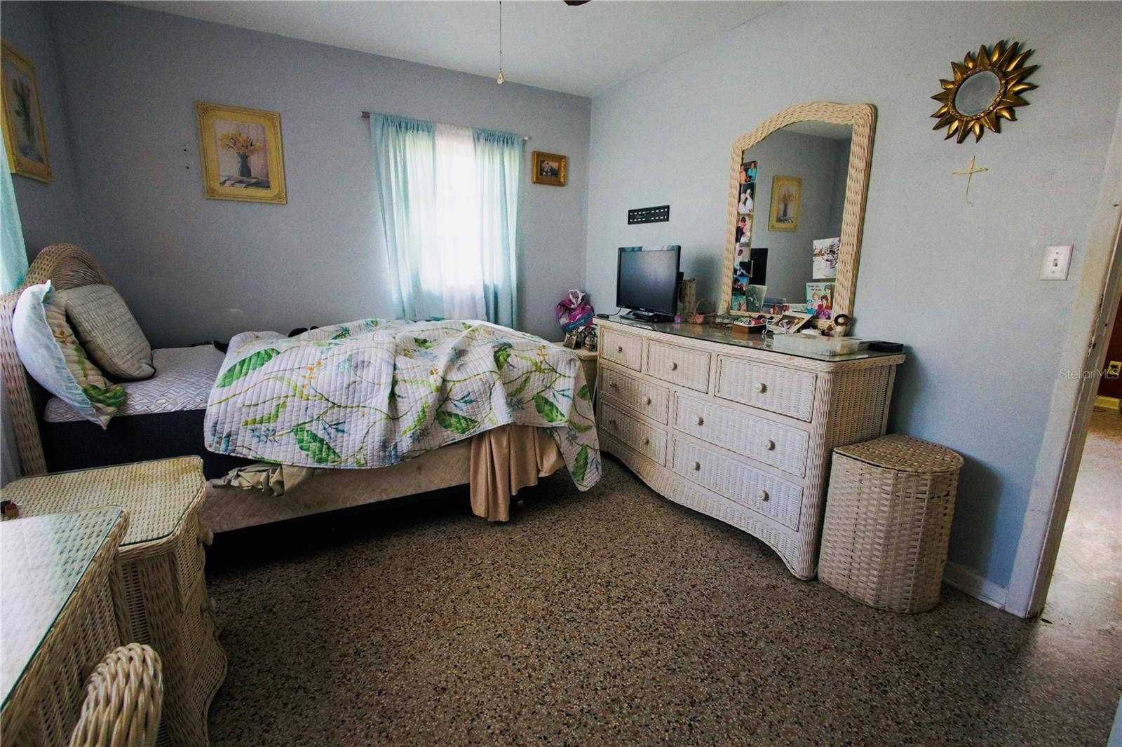 LEESBURG INDIAN OAKS - Residential