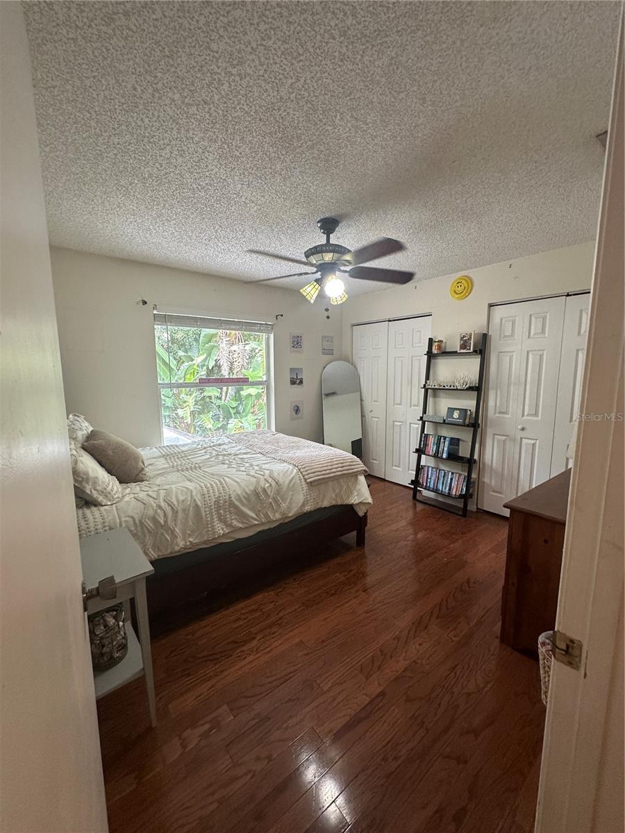 CREEKSIDE - Residential