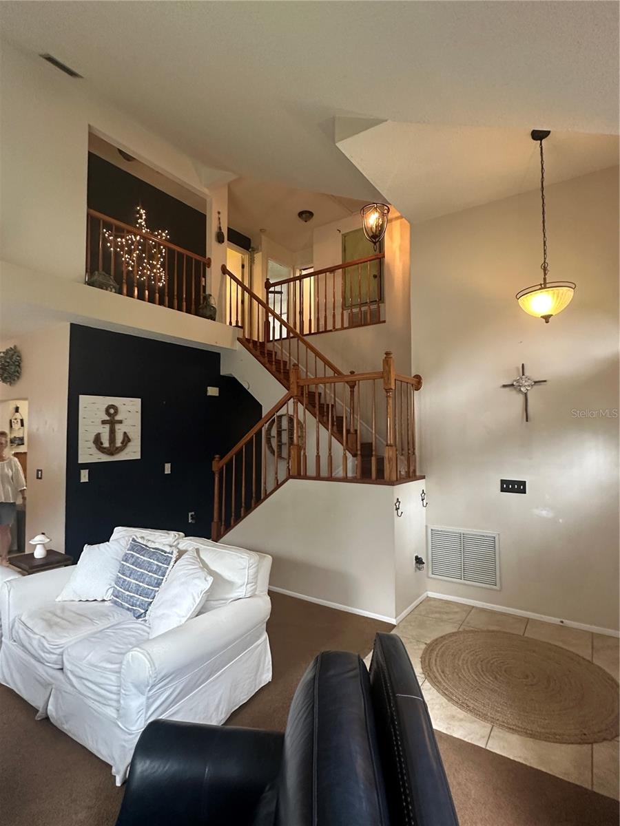 CREEKSIDE - Residential