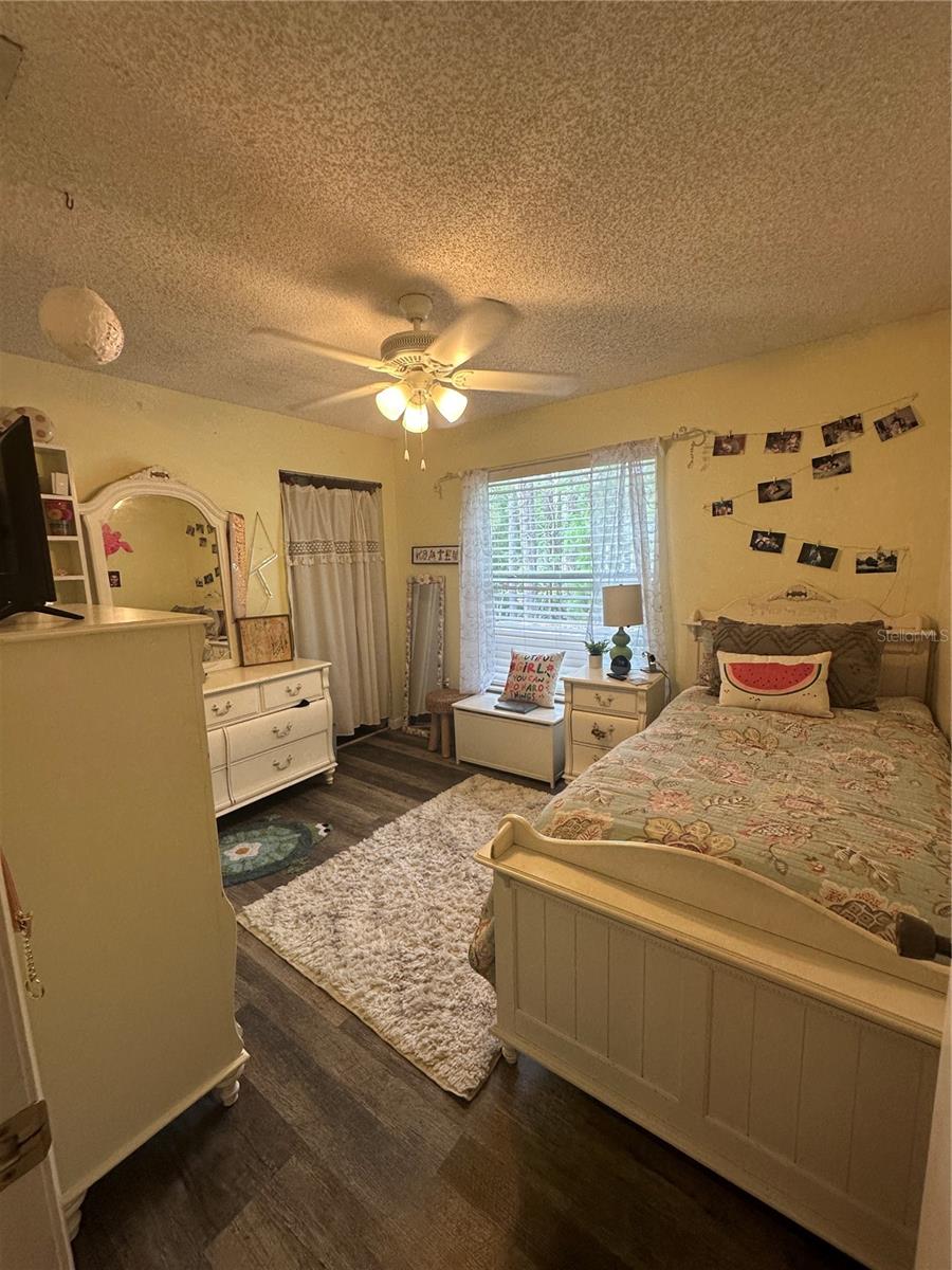 CREEKSIDE - Residential